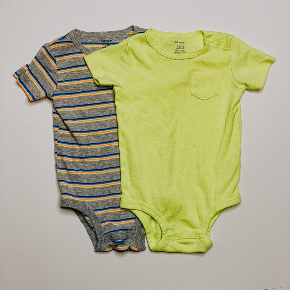 Carter’s // Set of Two Onesies